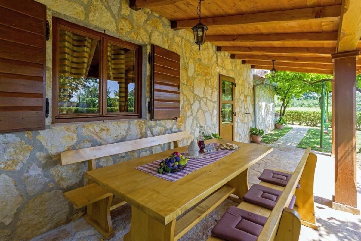 Vila Dea In Kmeti Žminj Exteriér fotografie